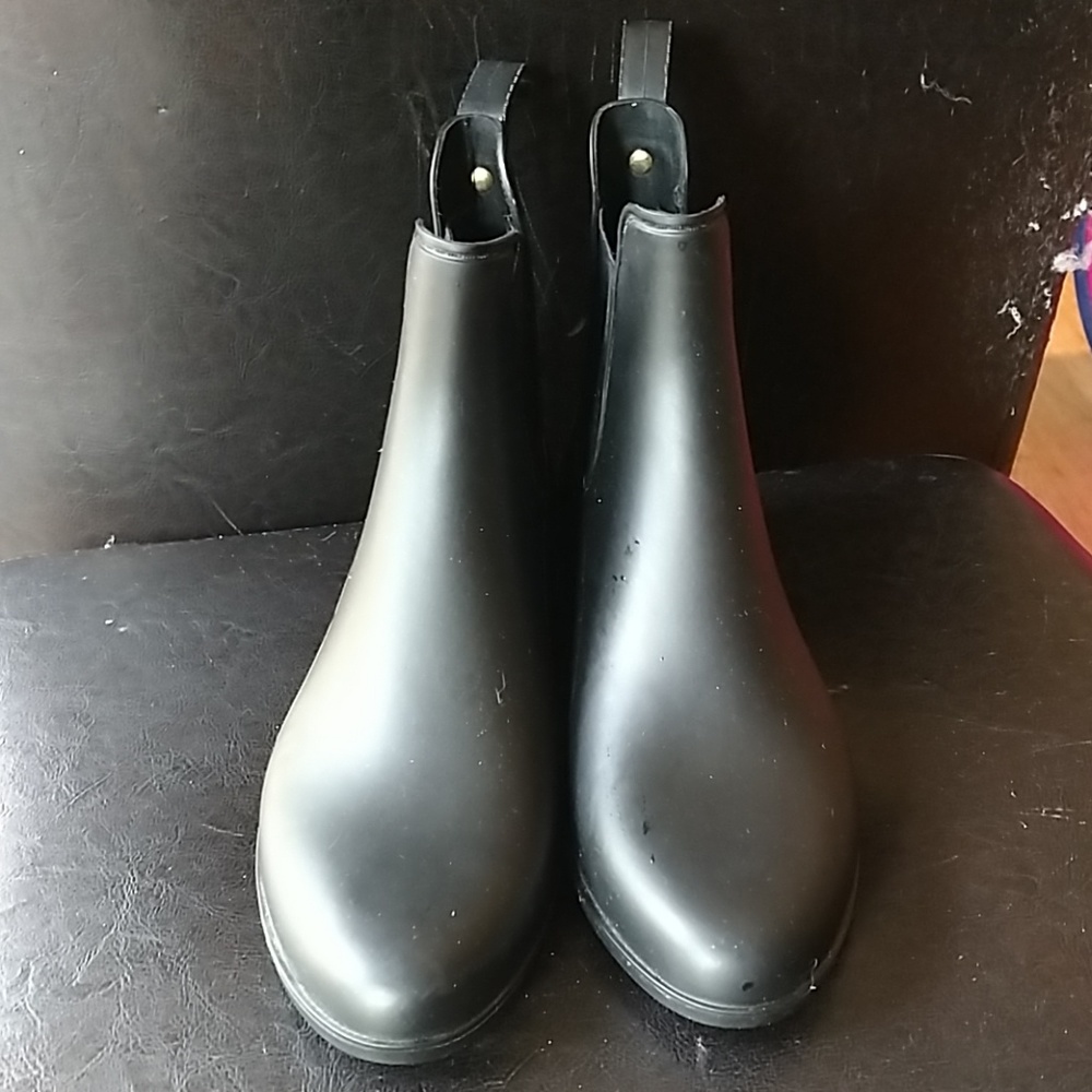 Black Shoes